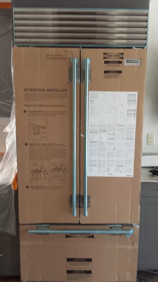Brand spanking new 42inch subzero fridge in Ventura county.