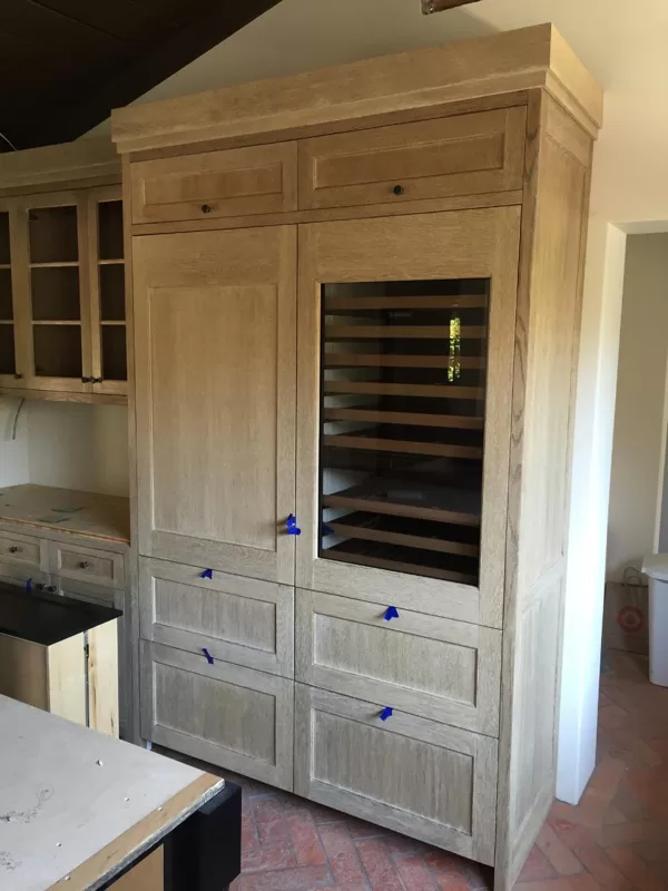 Beautiful subzero columns with panels on